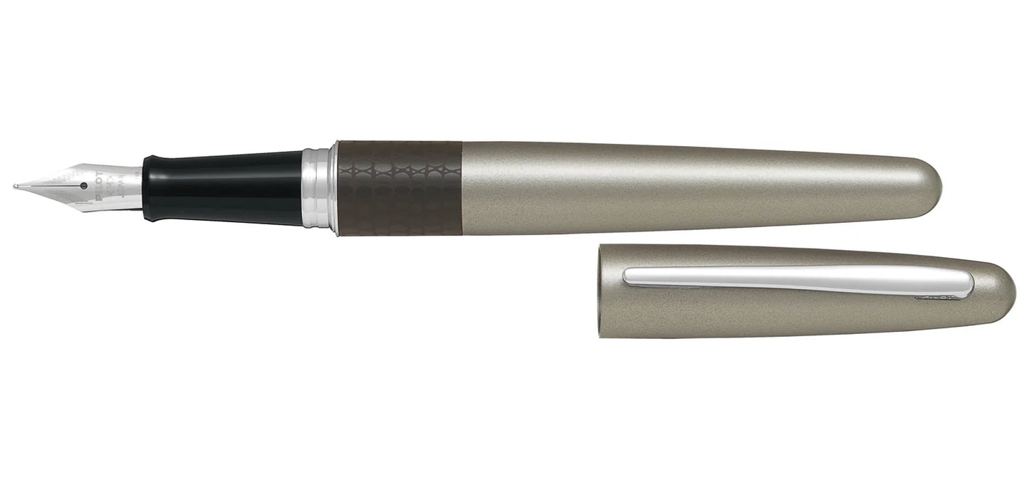 Pilot MR 02 Fountain Pen – Gunmetal Lizard