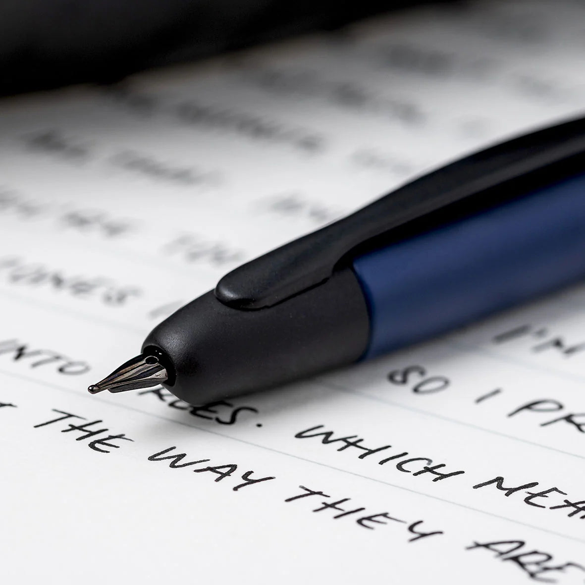 Pilot Capless Vanishing Point Fountain Pen – Matte Blue BT (18K Gold Nib)