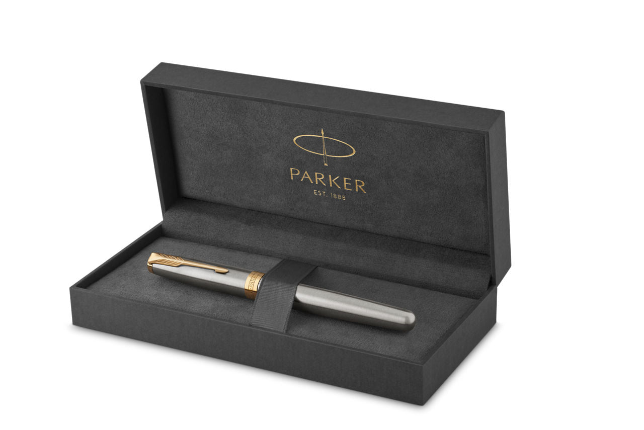 Parker Sonnet Stainless Steel GT Fountain Pen – Medium Nib & 23K Gold-Plated Trim