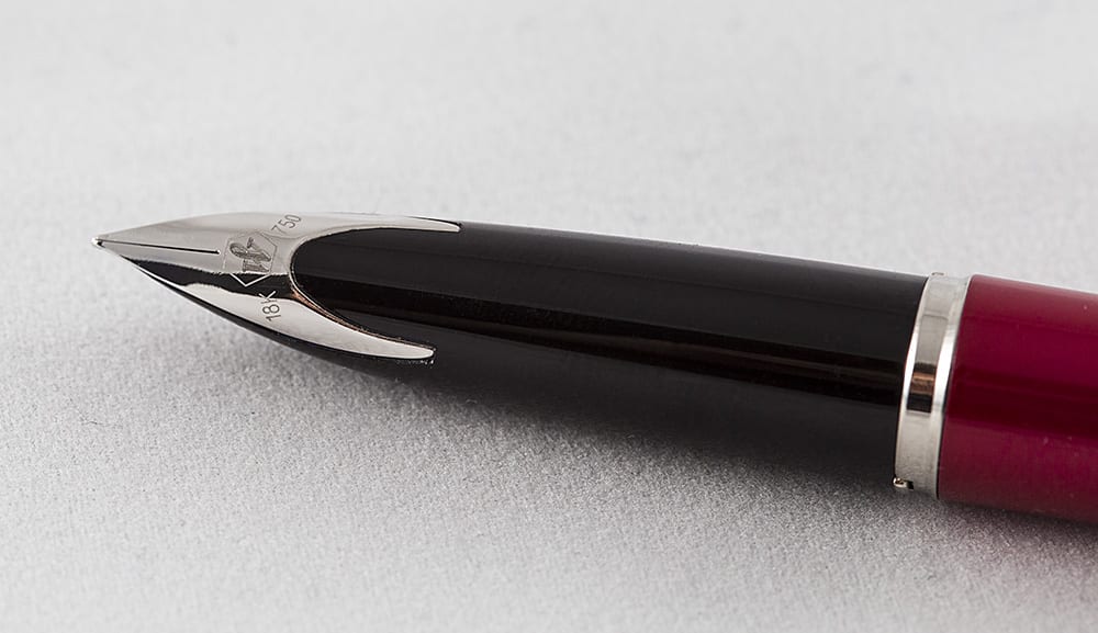 Waterman Carène Fountain Pen – Glossy Garnet Red with Stainless Steel Trim (Medium Nib)
