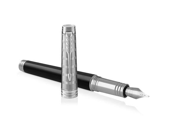 Parker Premier Custom Tartan Black ST Fountain Pen – 18K Gold Nib