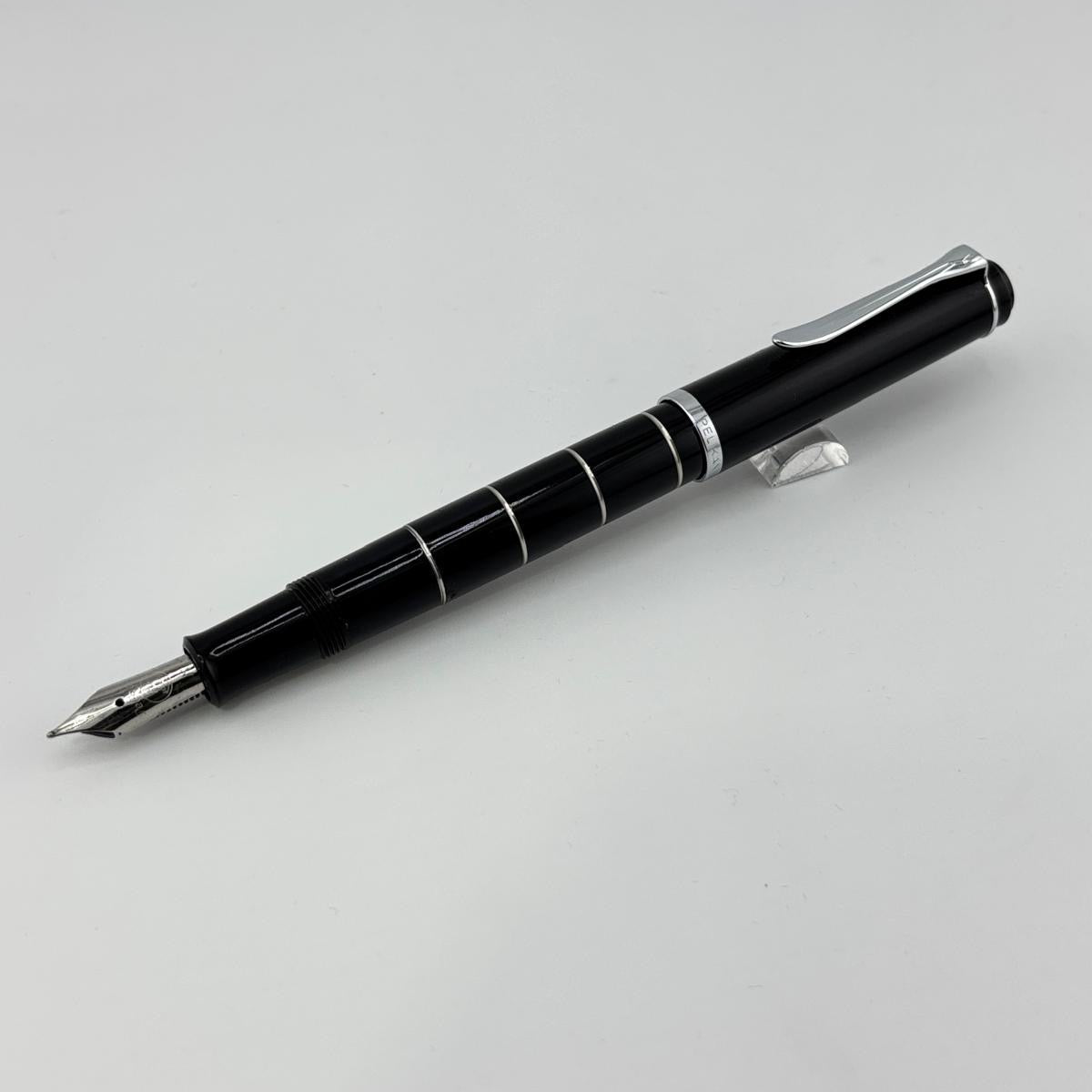 Pelikan Classic M215 Fountain Pen – Ring Silver