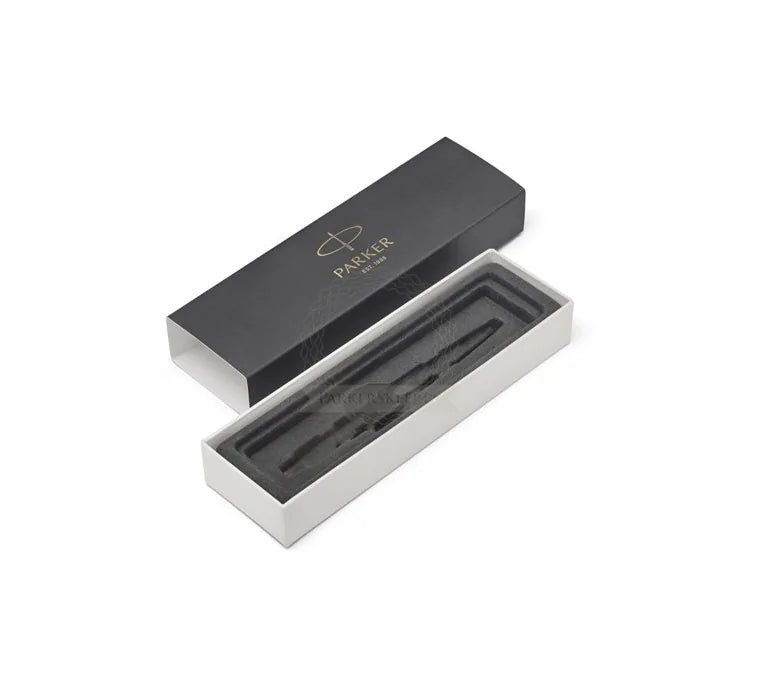 Parker IM Premium Rollerball Pen – Matte Black Diamond Pattern Gold Trim (GT)