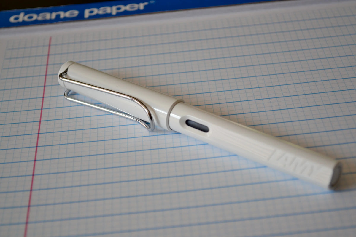 Lamy Safari White Fountain Pen – Medium Nib