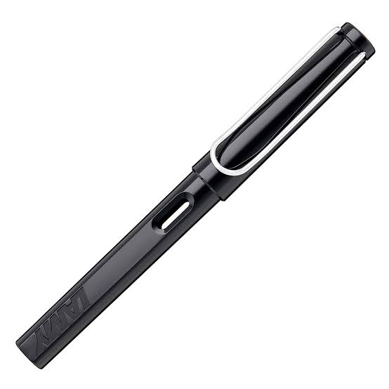 Lamy Safari Black Fountain Pen – Medium Nib