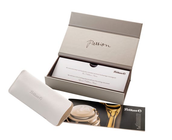 Pelikan Classic M-200 Brown-Marbled Fountain Pen